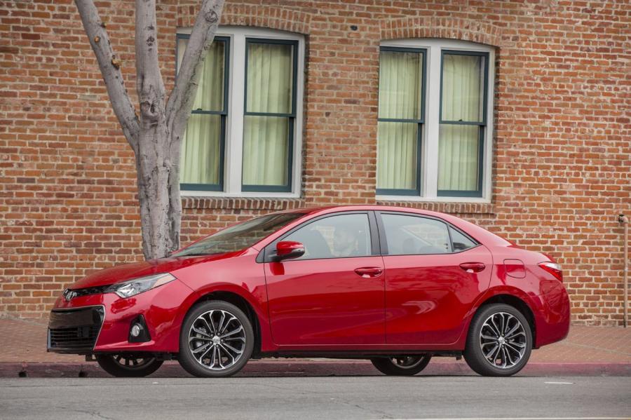  Toyota Corolla 2014 года  (фото 192 из 212)